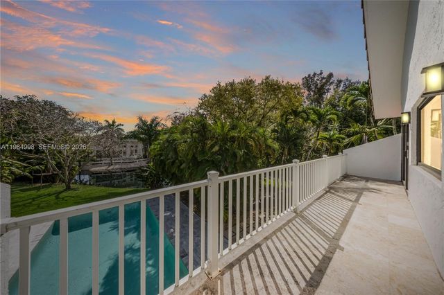 5981 SW 136th St, Pinecrest, FL 33156