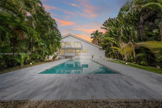 5981 SW 136th St, Pinecrest, FL 33156