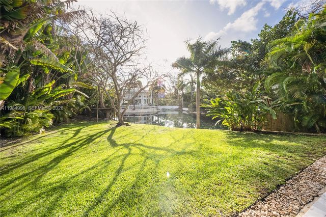 5981 SW 136th St, Pinecrest, FL 33156