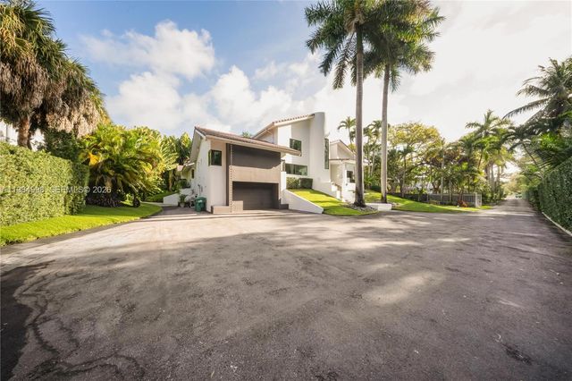 5981 SW 136th St, Pinecrest, FL 33156