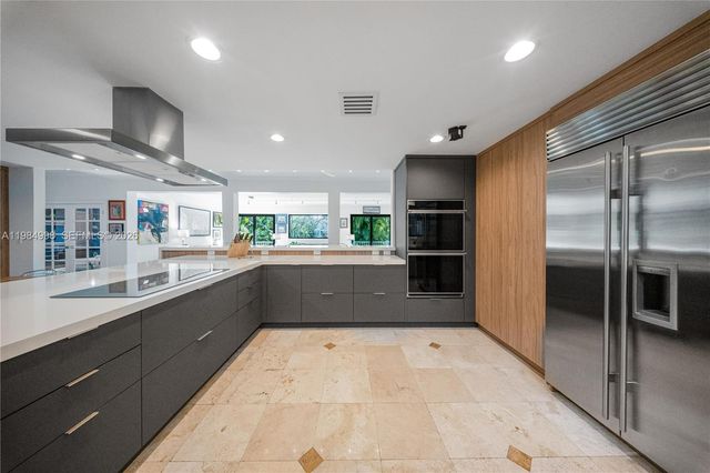 5981 SW 136th St, Pinecrest, FL 33156