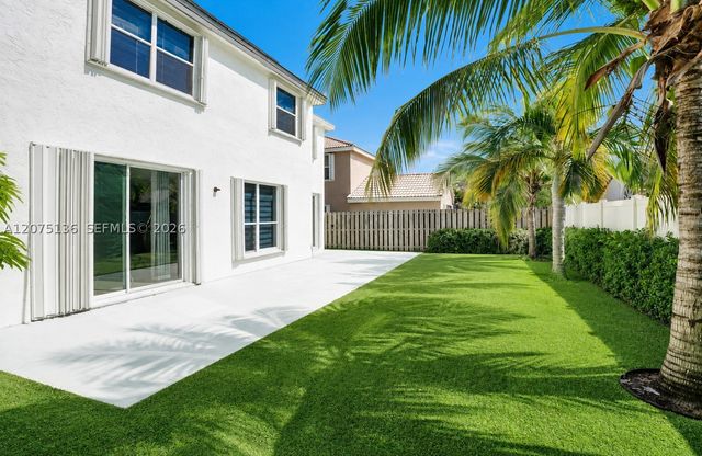 1933 SW 180th Ter, Miramar, FL 33029