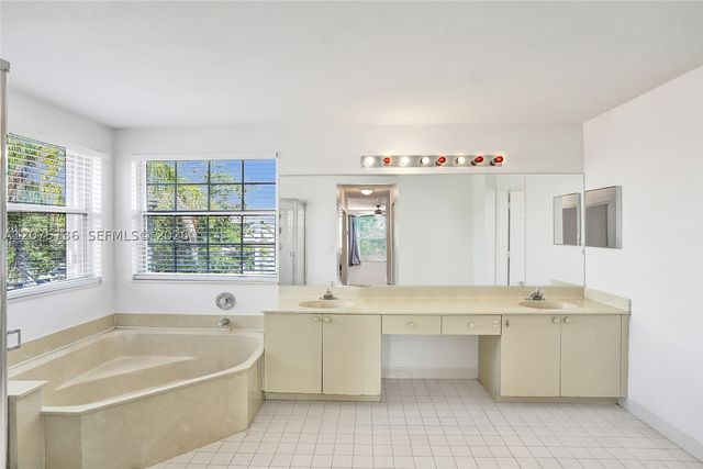 1933 SW 180th Ter, Miramar, FL 33029