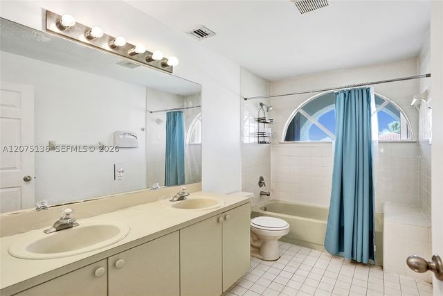 1933 SW 180th Ter, Miramar, FL 33029