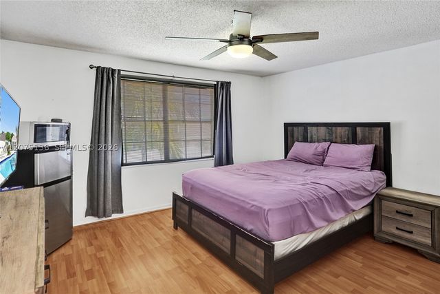 1933 SW 180th Ter, Miramar, FL 33029
