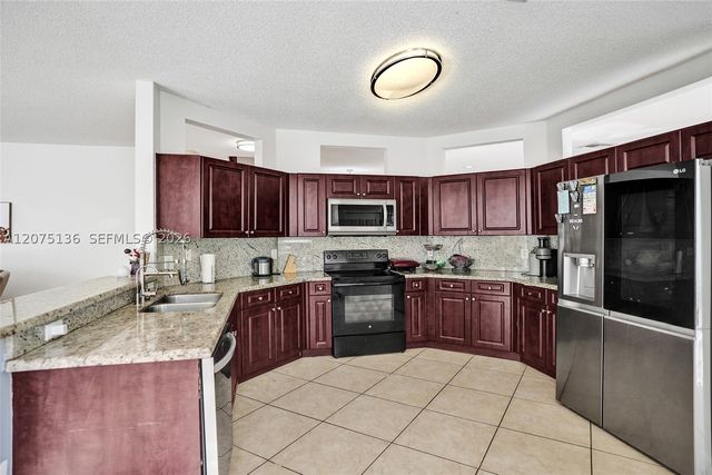 1933 SW 180th Ter, Miramar, FL 33029