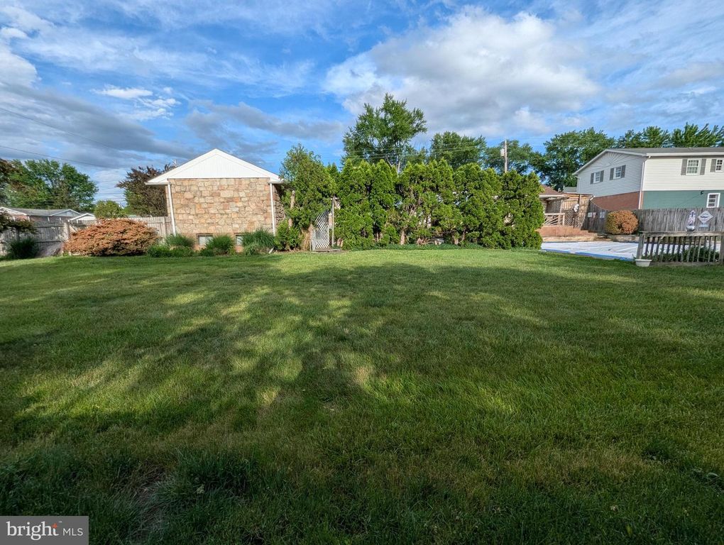 Image 18 of property listing at 203 WEMPE DR, Cumberland, MD 21502