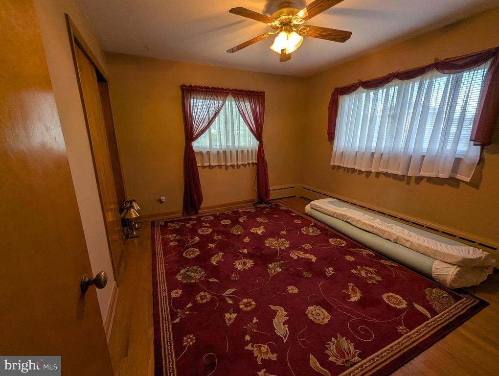 Image 39 of property listing at 203 WEMPE DR, Cumberland, MD 21502