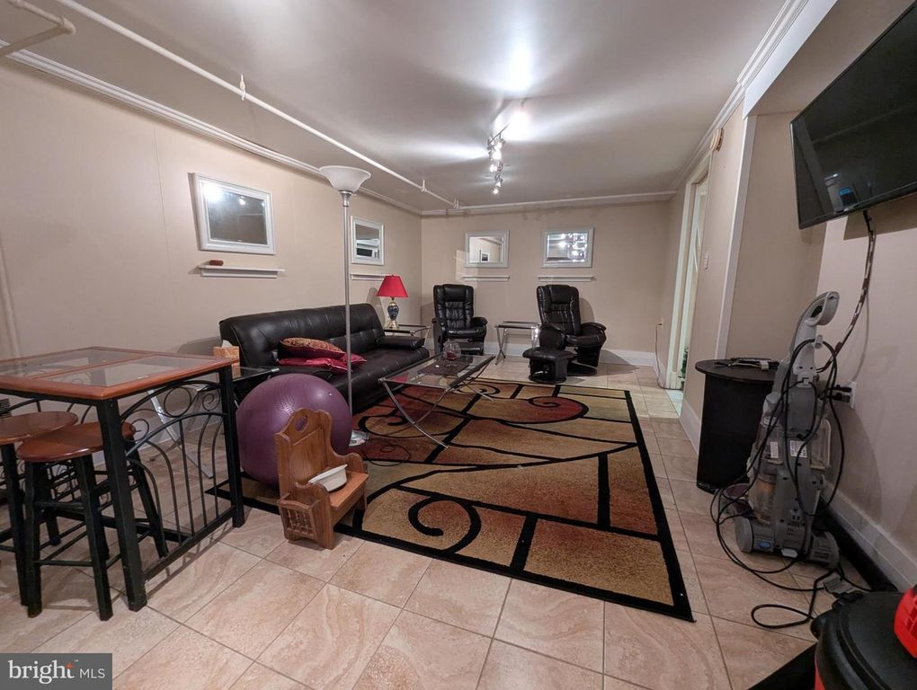 Image 42 of property listing at 203 WEMPE DR, Cumberland, MD 21502