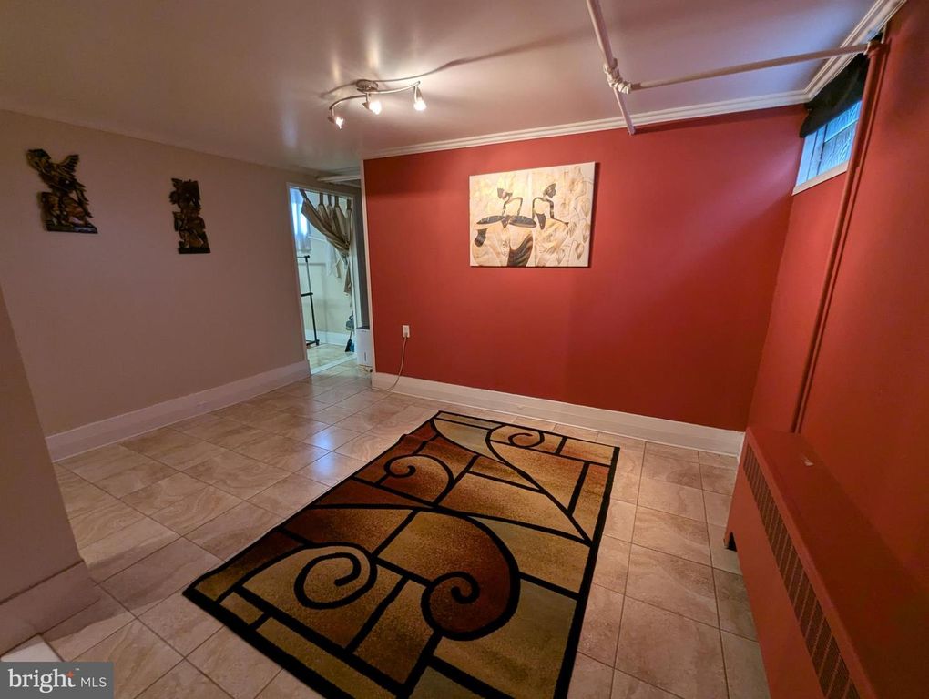 Image 50 of property listing at 203 WEMPE DR, Cumberland, MD 21502