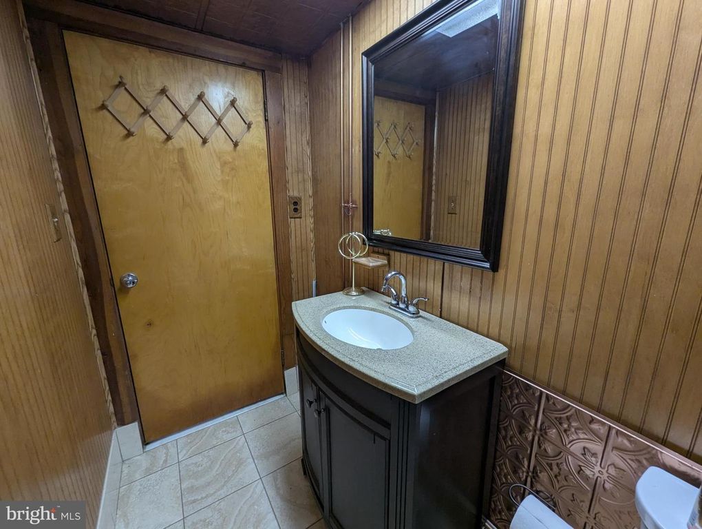 Image 52 of property listing at 203 WEMPE DR, Cumberland, MD 21502