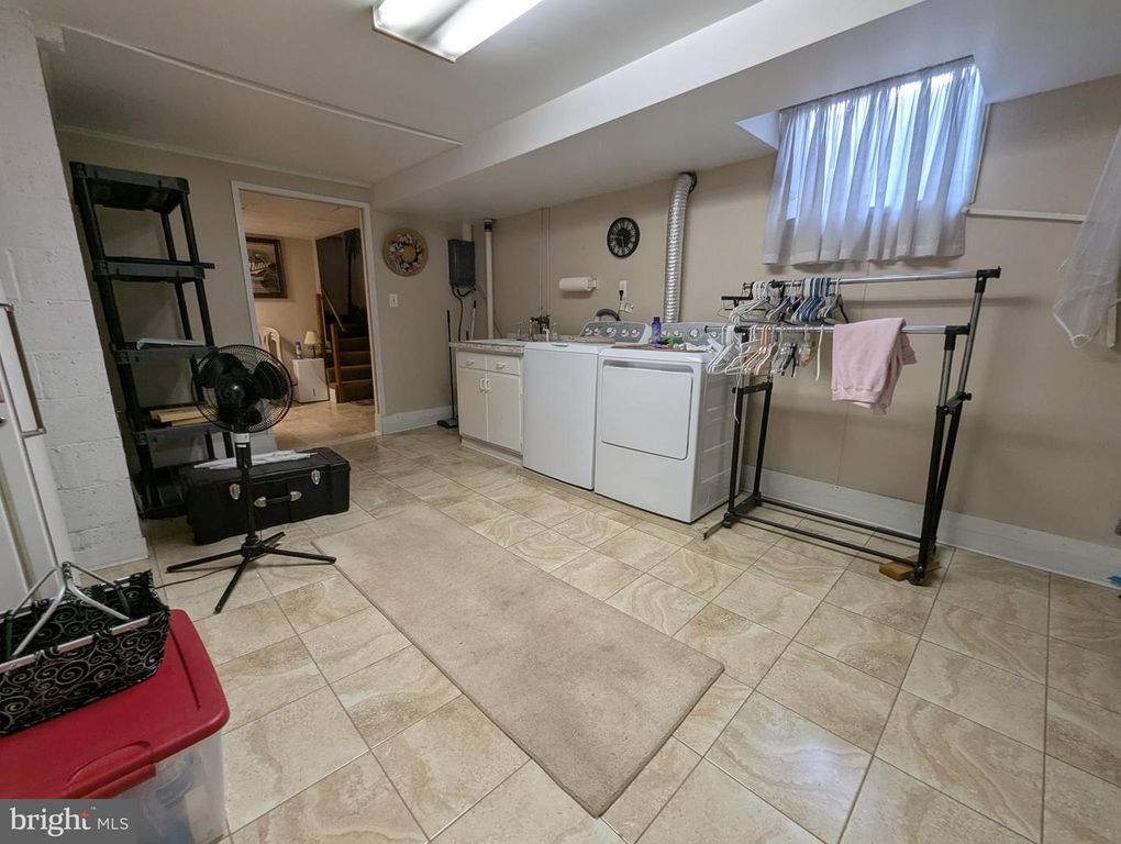 Image 55 of property listing at 203 WEMPE DR, Cumberland, MD 21502