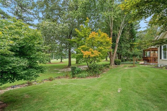 9821 Reflections Dr, Villa Rica, GA 30180