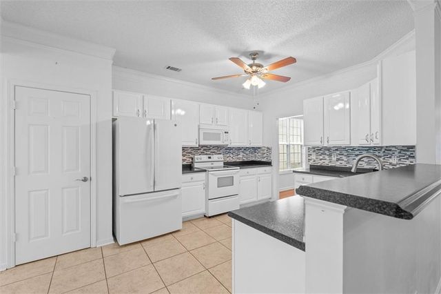 9821 Reflections Dr, Villa Rica, GA 30180