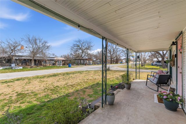 540 NE 1st Street, Cross Plains, TX 76443