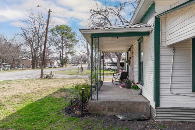 540 NE 1st Street, Cross Plains, TX 76443