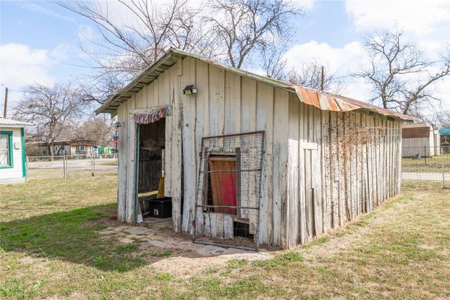 540 NE 1st Street, Cross Plains, TX 76443