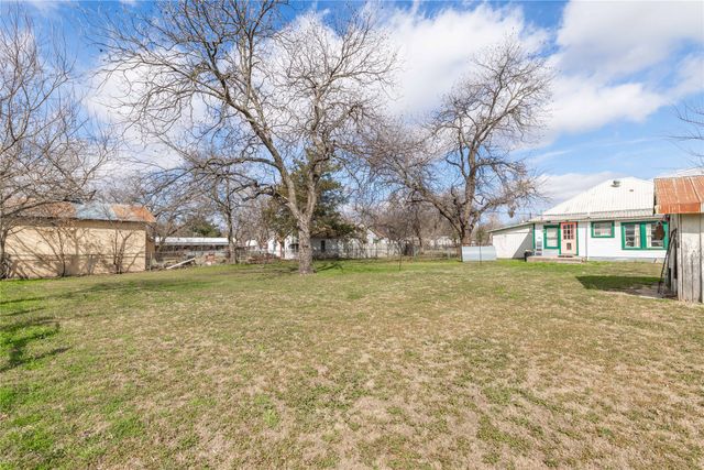 540 NE 1st Street, Cross Plains, TX 76443