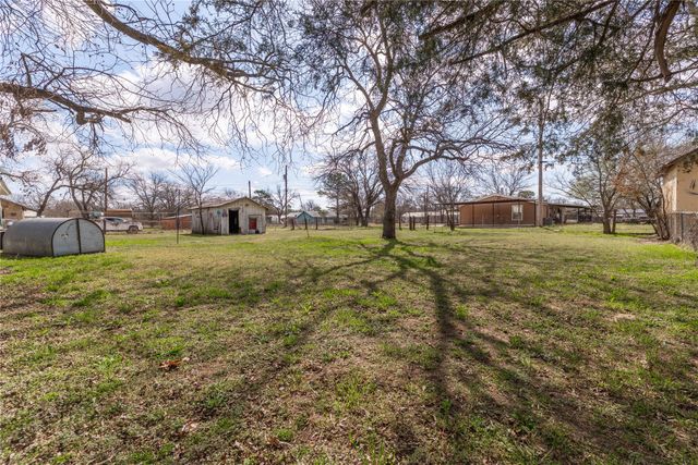 540 NE 1st Street, Cross Plains, TX 76443