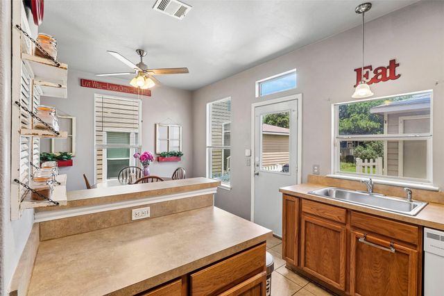 311A Utterback ST, Kyle, TX 78640