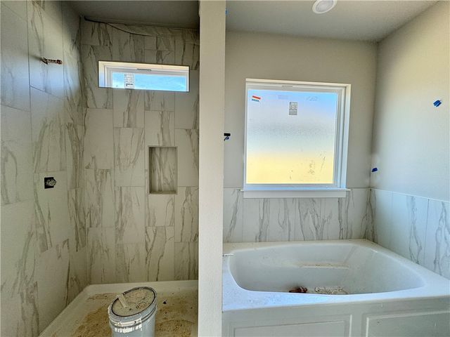 5901 SW Chiefs Avenue, Bentonville, AR 72713