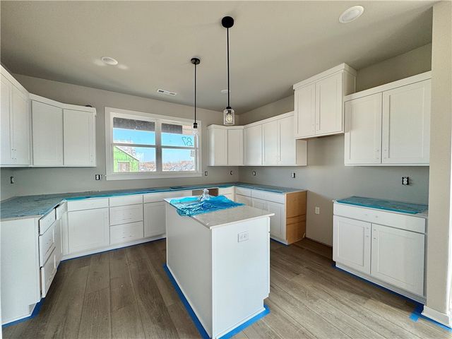 5901 SW Chiefs Avenue, Bentonville, AR 72713