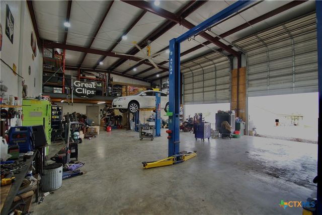 27 Stehle Road, Victoria, TX 77905