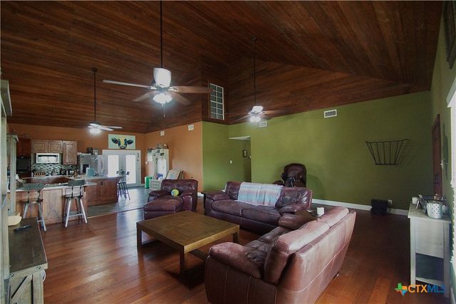 27 Stehle Road, Victoria, TX 77905