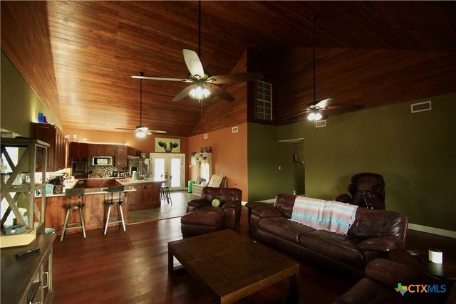 27 Stehle Road, Victoria, TX 77905