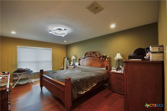 27 Stehle Road, Victoria, TX 77905