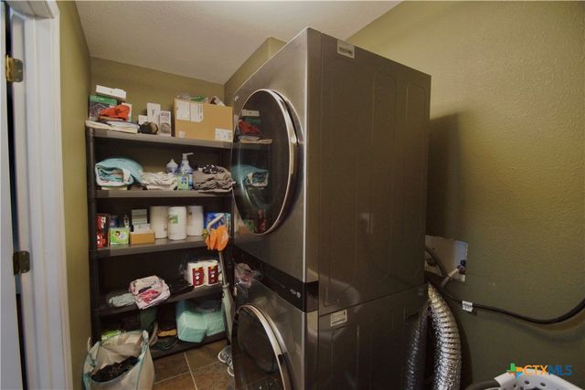 27 Stehle Road, Victoria, TX 77905