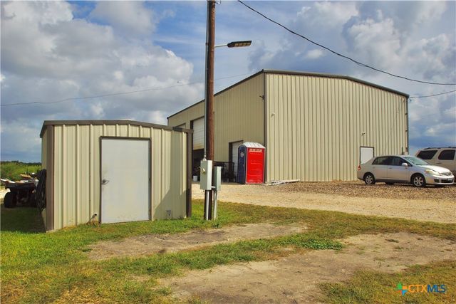 27 Stehle Road, Victoria, TX 77905