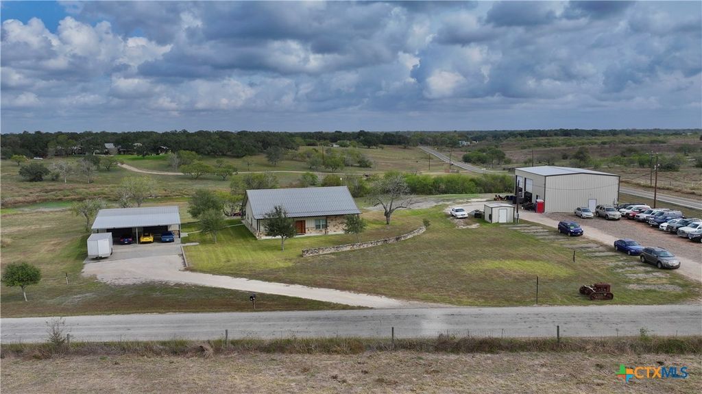 27 Stehle Road, Victoria, TX 77905