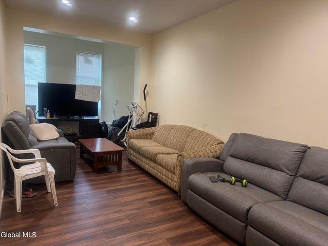 144 Broad Street, Albany, NY 12202