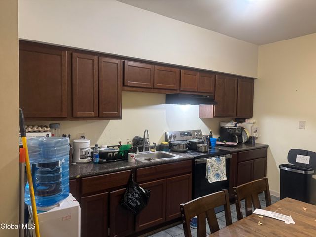 144 Broad Street, Albany, NY 12202