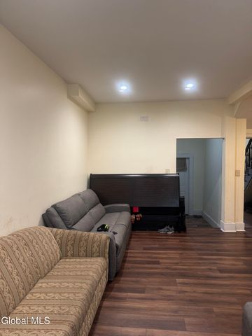 144 Broad Street, Albany, NY 12202