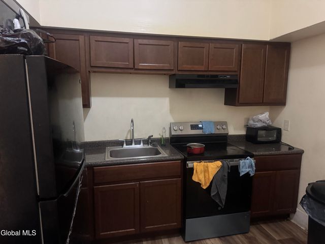 144 Broad Street, Albany, NY 12202