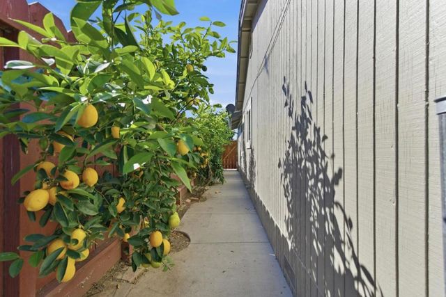 1660 Monte Vista Drive, Hollister, CA 95023