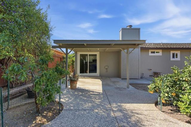 1660 Monte Vista Drive, Hollister, CA 95023
