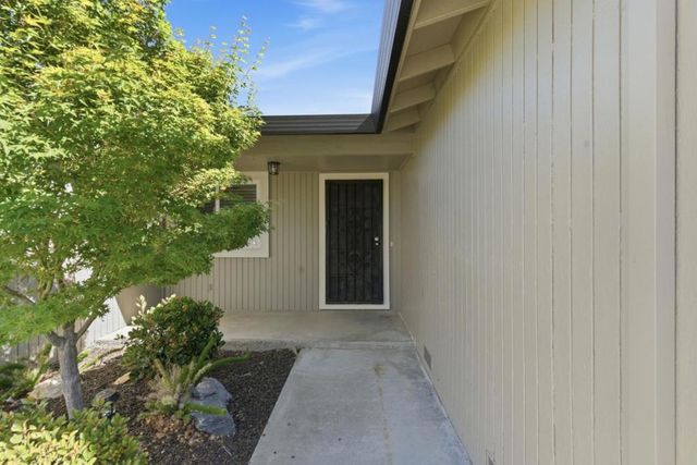 1660 Monte Vista Drive, Hollister, CA 95023