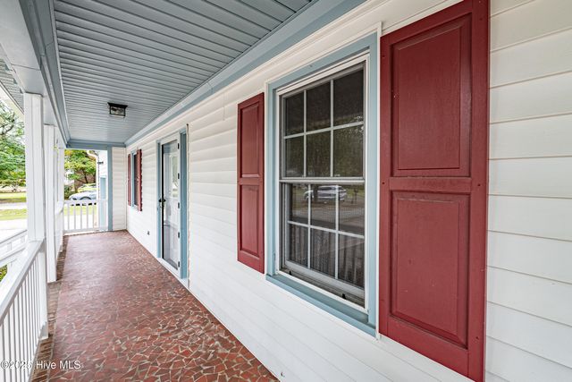 3100 Sherwood Drive, Greenville, NC 27858