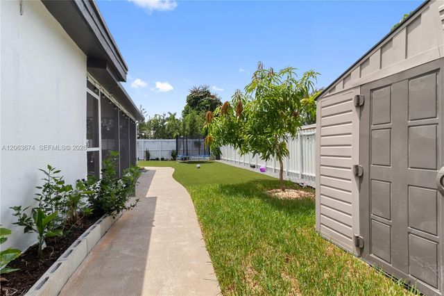 1150 N Douglas Road, Pembroke Pines, FL 33024