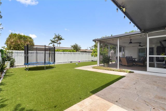 1150 N Douglas Road, Pembroke Pines, FL 33024