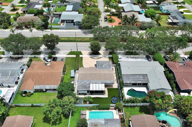 1150 N Douglas Road, Pembroke Pines, FL 33024
