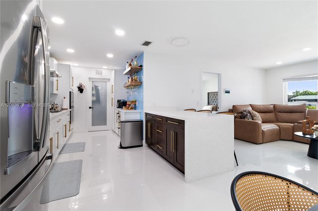 1150 N Douglas Road, Pembroke Pines, FL 33024