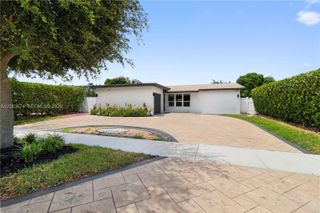 1150 N Douglas Road, Pembroke Pines, FL 33024