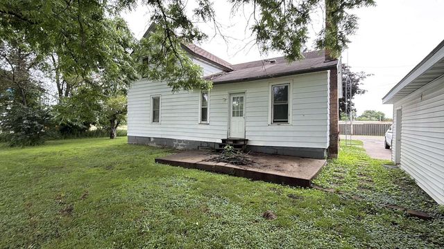 429 E Mullett Street, Portage, WI 53901