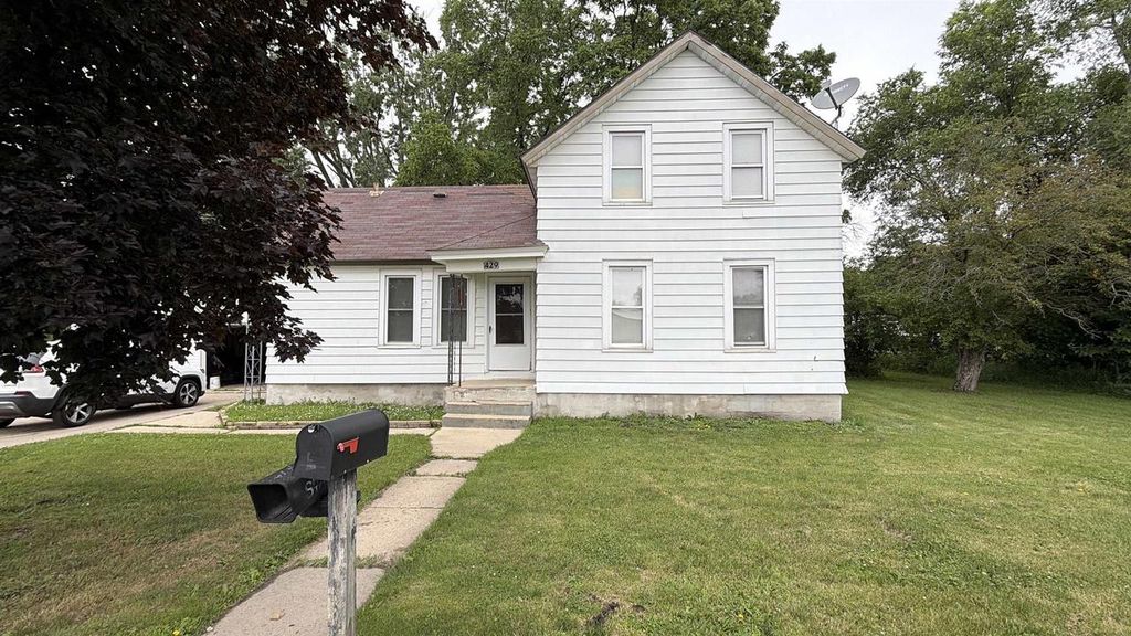 429 E Mullett Street, Portage, WI 53901