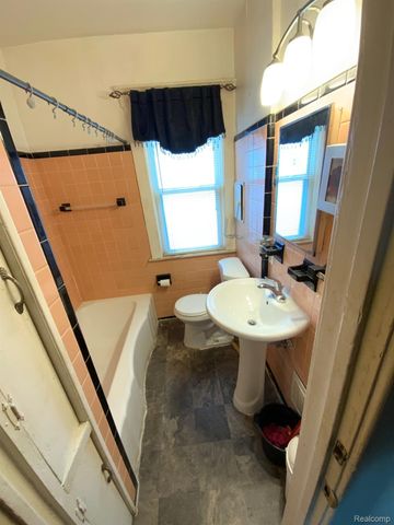 18924 Orleans Street, Detroit, MI 48203