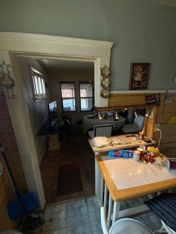 18924 Orleans Street, Detroit, MI 48203